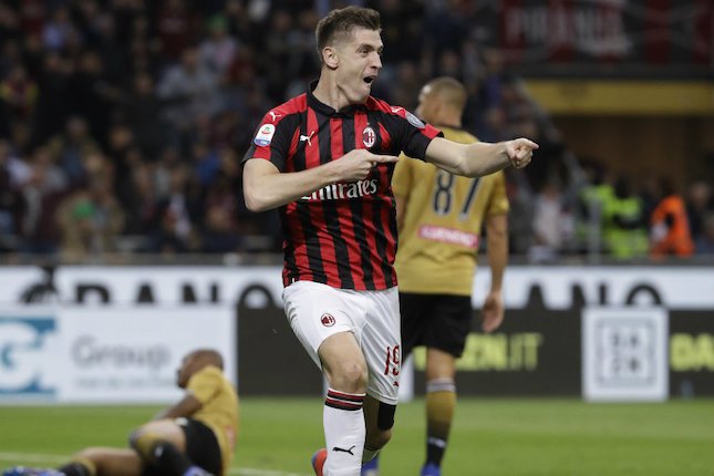 Krzysztof Piatek (Genoa ke AC Milan)