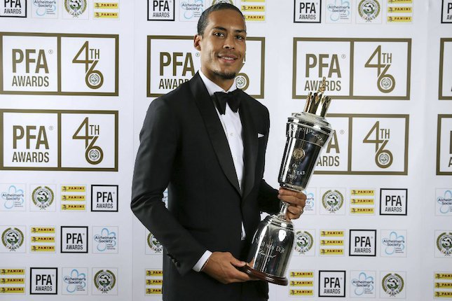 Jumlah Tim Paling Sedikit yang Berada di PFA Team of the Year - 3