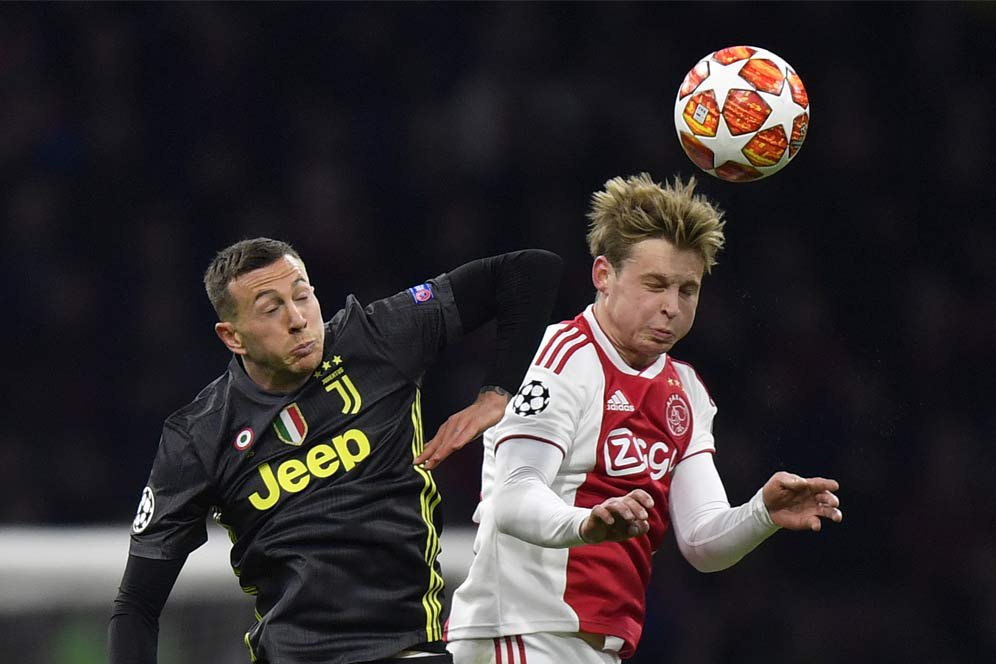 Frenkie de Jong Cedera, Bisa Absen Lawan Juventus di Leg Kedua