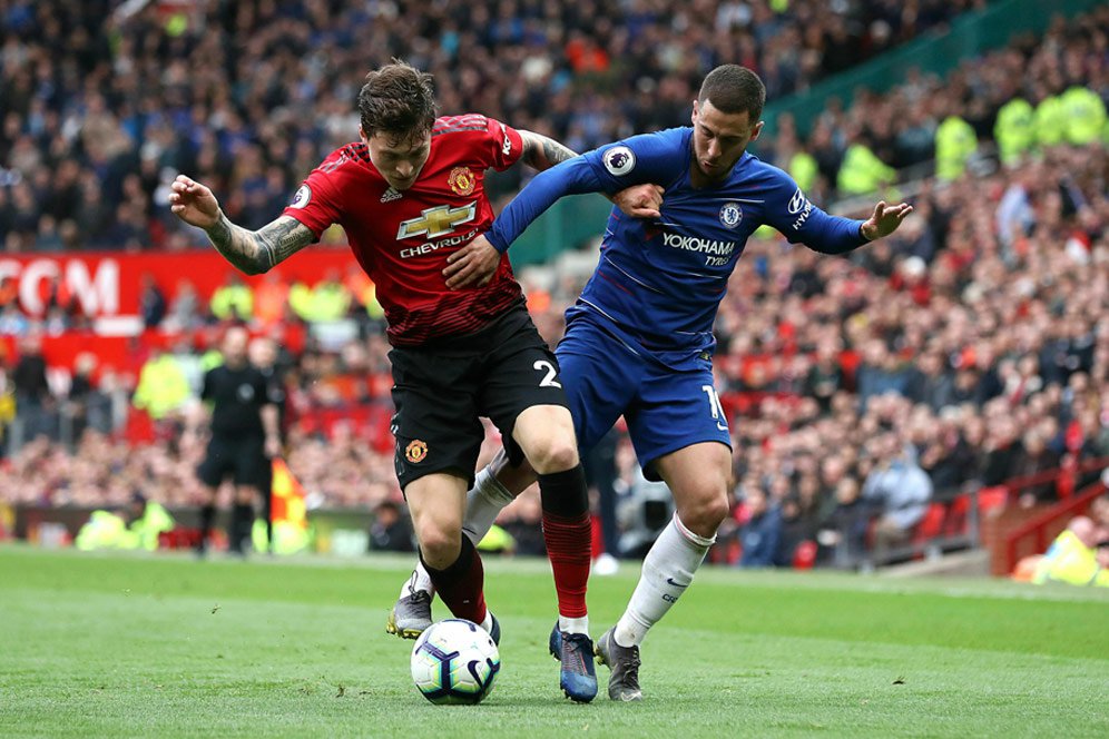 Terungkap! Staf Pelatih Manchester United Tidak Yakin Maguire Lebih Baik dari Lindelof