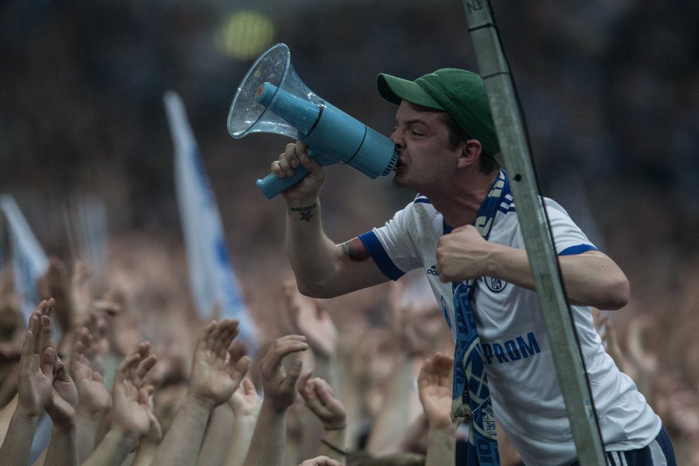 Chant-Chant Terbaik di Bundesliga: Mulai Dari Senandung Cinta Hingga Alunan Irama Punk