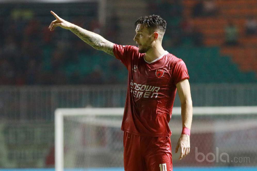 Persija Akui Tengah Dekati Marc Klok