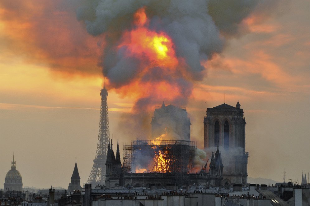 PSG Berkomitmen untuk Dukung Proses Rekonstruksi Katedral Notre Dame