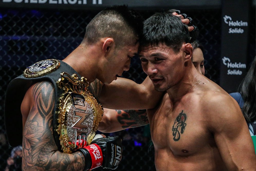 ONE Championship: Martin Nguyen Pertahankan Sabuk Kelas Bulu di Manila