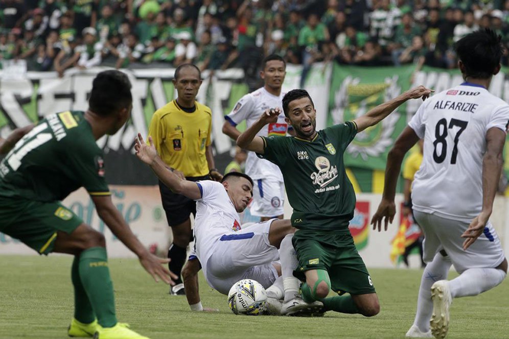 Muhammad Hidayat Diragukan Tampil pada Laga Arema FC vs Persebaya