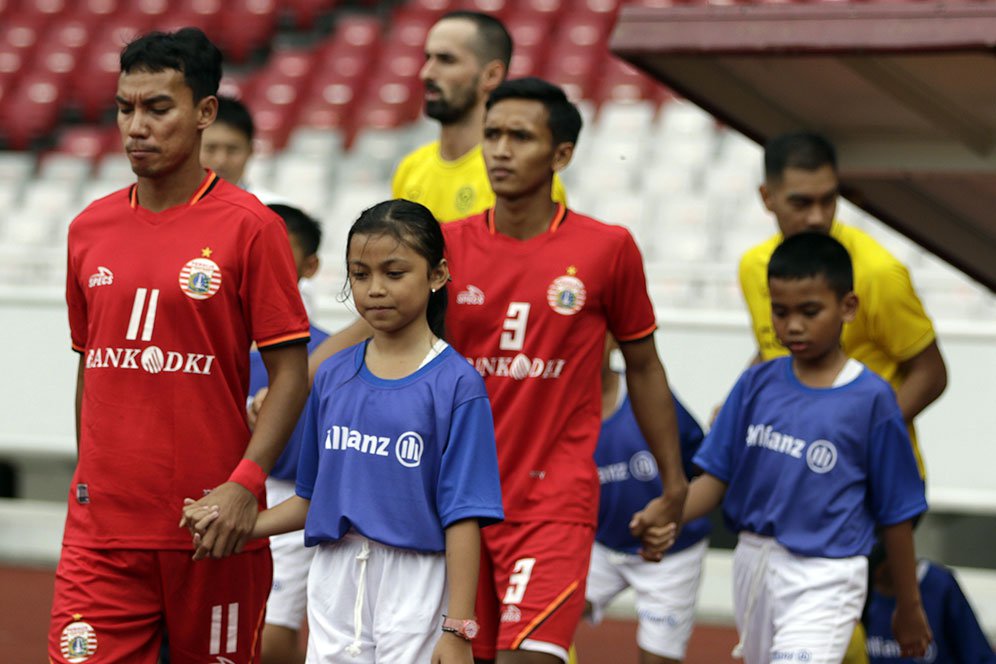 Player Escort Allianz: Senangnya Bisa Menemani Pemain Persija di SUGBK