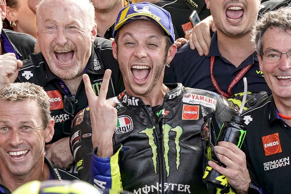 Dorna: Selama Masih Senang, Valentino Rossi Tetap Balapan