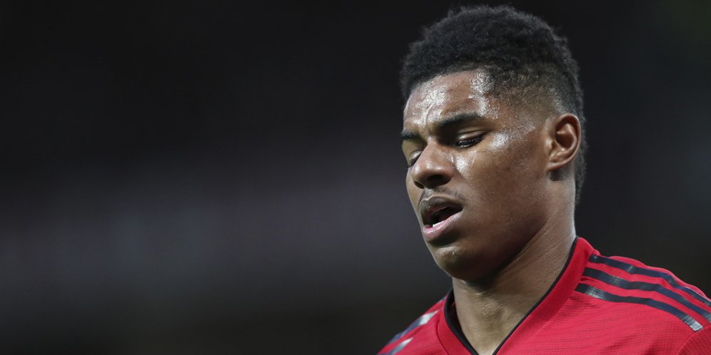 Pakai Topi 'SWAG' Saat Interviu, Rashford Dikecam Legenda MU
