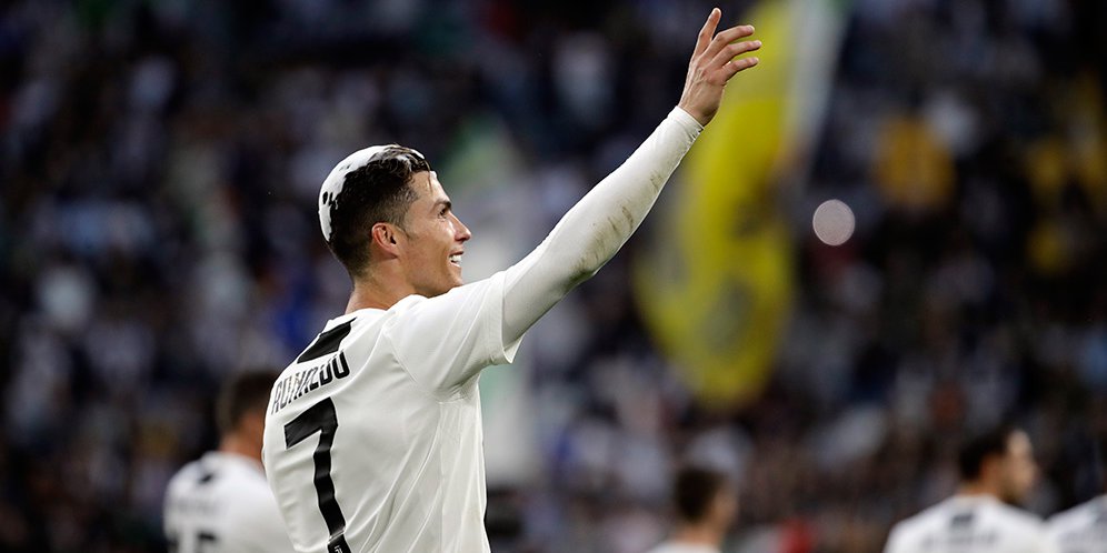 GOAT! Cristiano Ronaldo Catat Sejarah Sebagai Pemain Pertama yang Menjuarai Tiga Liga Top Eropa