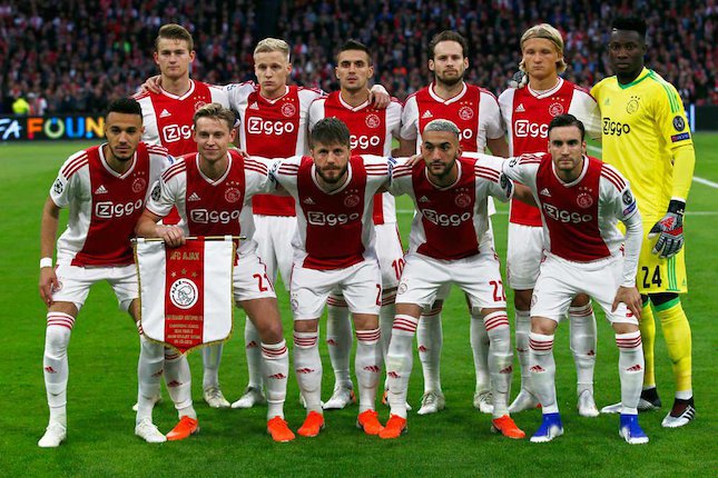 Tim Ajax Amsterdam saat melawan Tottenham di leg kedua semifinal Liga Champions 2019. (c) AP Photo