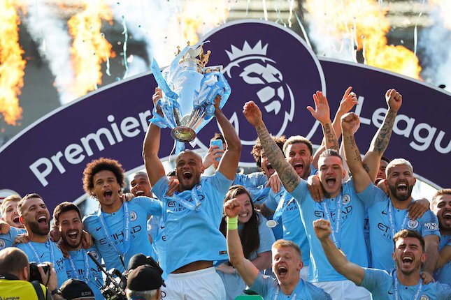 2. Manchester City (10 Trofi Juara)