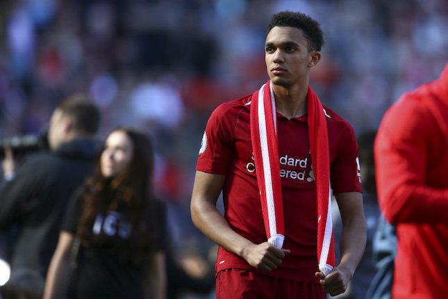 Trent Alexander-Arnold - Assist Terbanyak oleh bek dalam satu musim EPL (12)