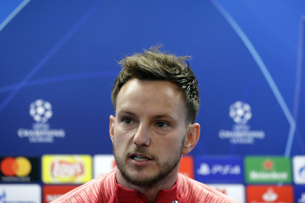 PSG Coba Gagalkan Transfer Ivan Rakitic ke MU