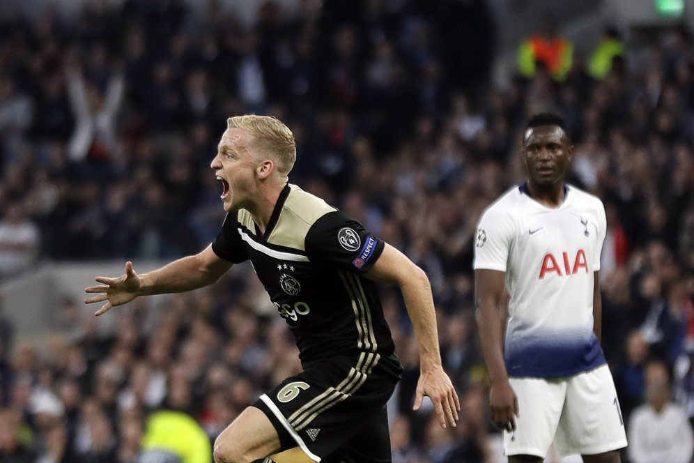 Semifinal Terakhir Ajax Sebelum Ini, Donny van de Beek Baru Lahir