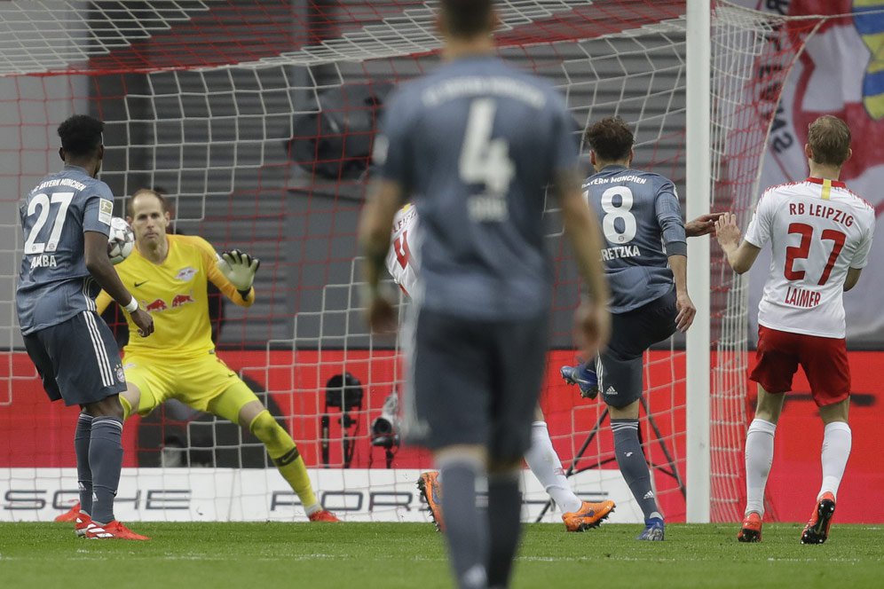 Bundesliga Moment: Leon Goretzka Berselebrasi, VAR Beraksi Bundesliga Moment: Leon Goretzka Berselebrasi, VAR Beraksi