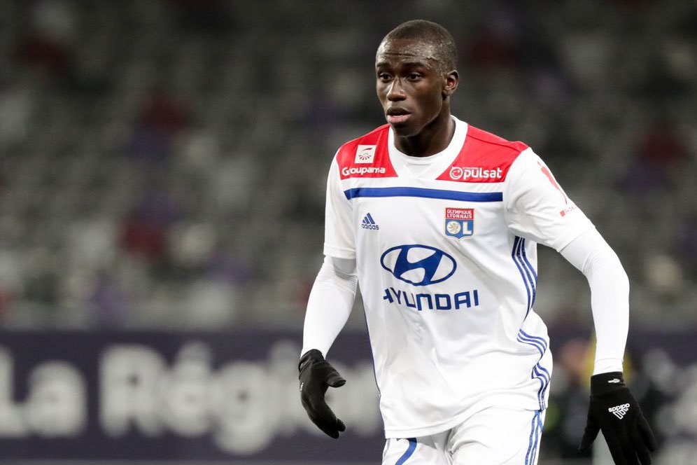 Real Madrid Tuntaskan Transfer Ferland Mendy Minggu Depan?