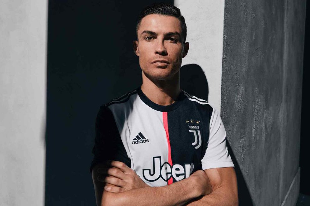 Tampil Beda, Inilah Seragam Juventus untuk Musim 2019/2020