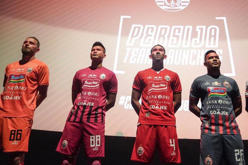 Jadi Pergunjingan, Ini Penjelasan Ferry Paulus Mengenai Seragam Kiper Persija