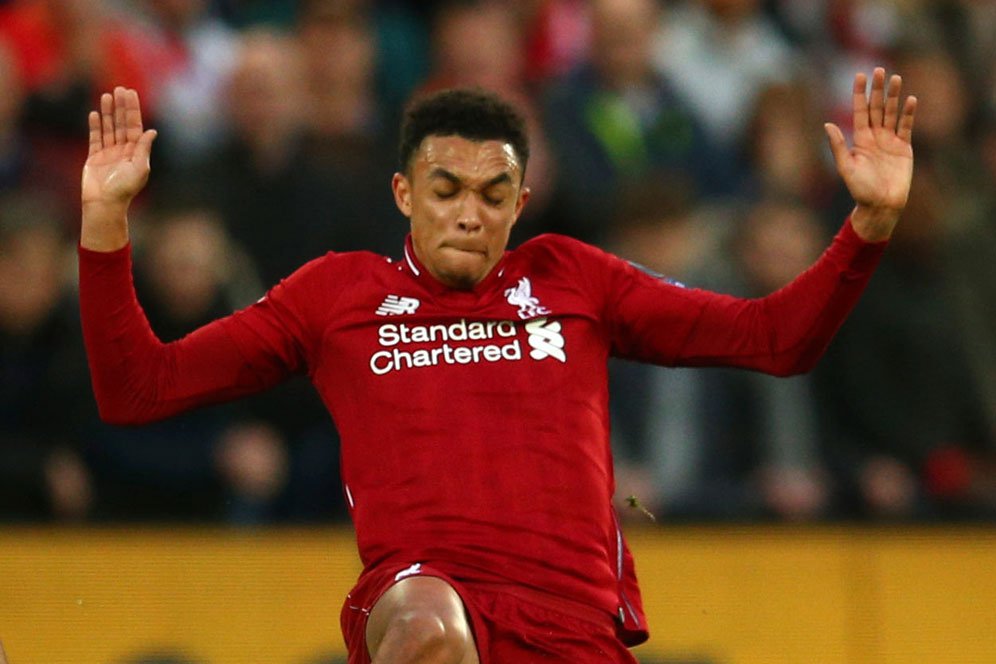 Alexander-Arnold, Pemain 20 Tahun yang jadi Mimpi Buruk Barcelona