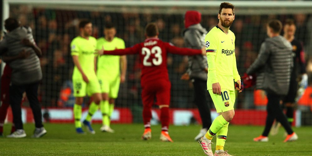 Ekspresi kesedihan Lionel Messi saat Barca dihajar Liverpool. (c) AP Photo