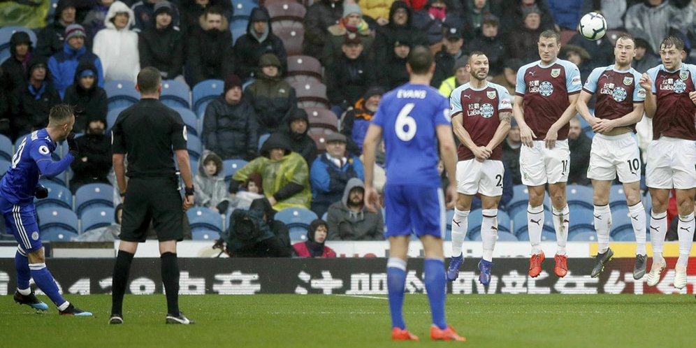 23 Gol Tendangan Bebas di Premier League 2018/19