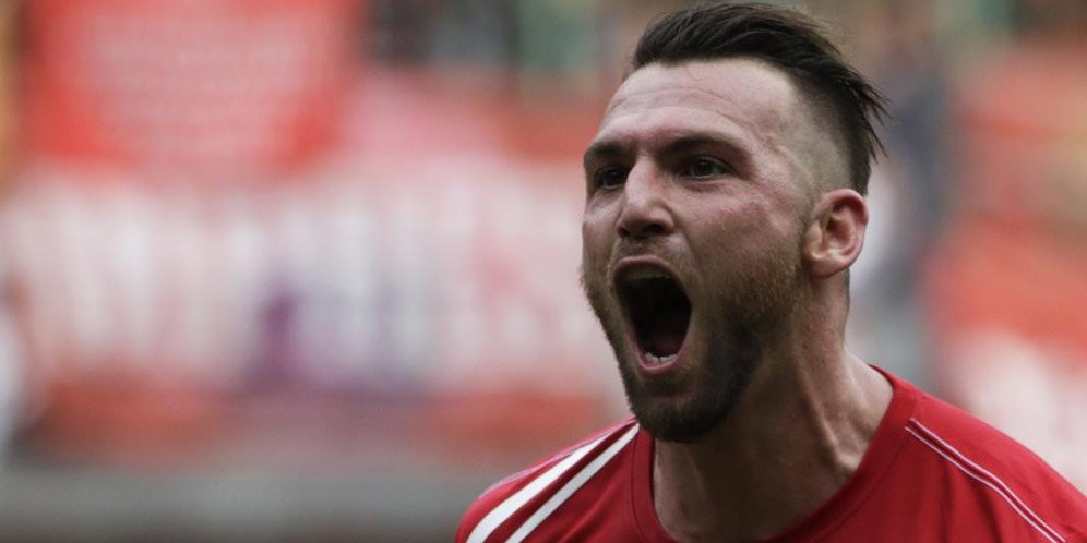 Marko Simic Sedang On Fire, Persela Waspada