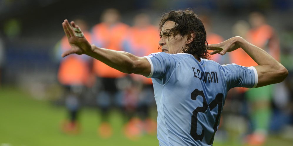 Melihat Edinson Cavani Sebagai Transfer Terbaik MU ...