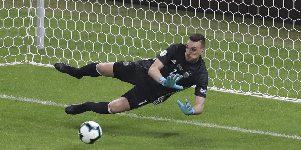 Franco Armani, Benteng Terakhir yang Menghindarkan Argentina dari Bahaya Besar