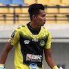 Persebaya Berharap Segera Ada Keputusan Status Abduh Lestaluhu dan Angga Saputra