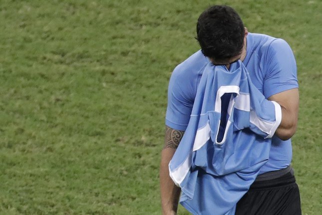Ferdinand Pilih Salah Ketimbang Suarez
