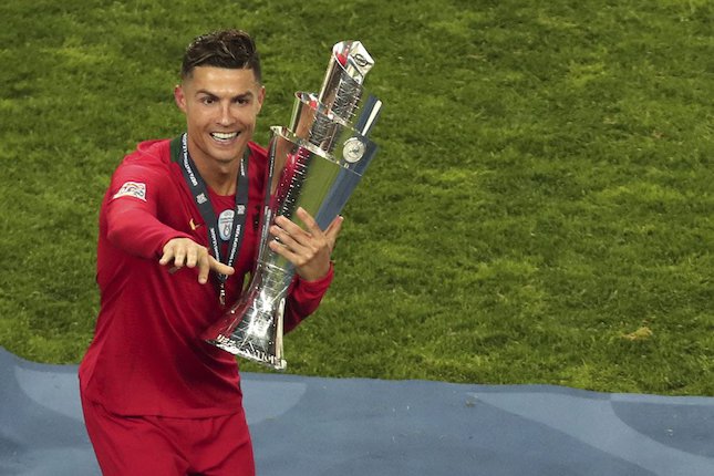 Ronaldo Tetap Unggul dari Messi