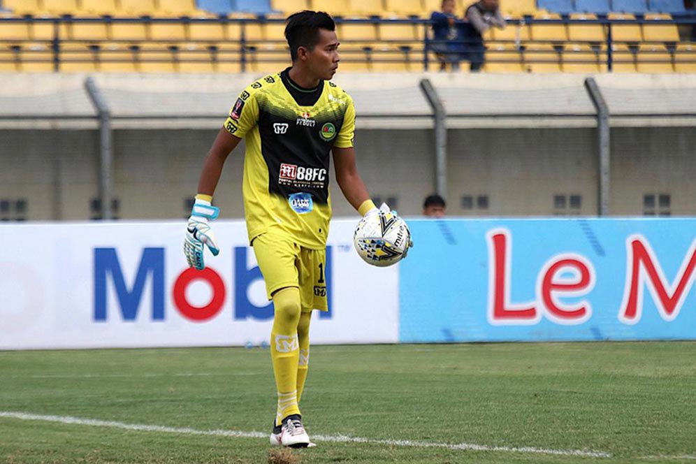 Dipanggil Kesatuan, Angga Saputra 'Tinggalkan' Persebaya