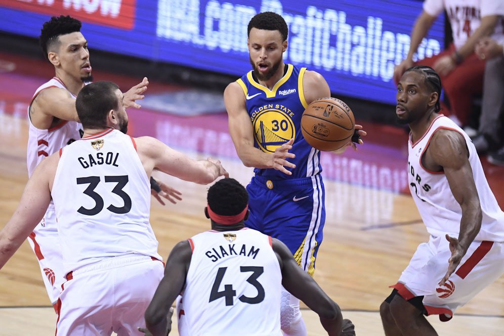 Jadwal NBA Final 2019 Gim Keenam: Toronto Raptors vs Golden State Warriors.