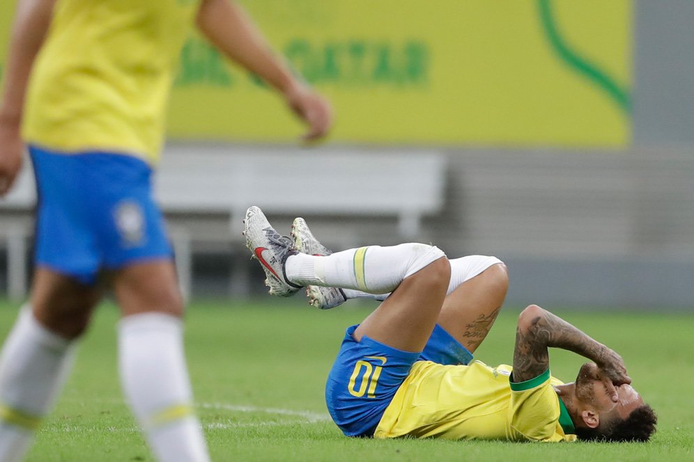 Neymar Menangis Lagi, Cedera ke-16 Sejak 2014