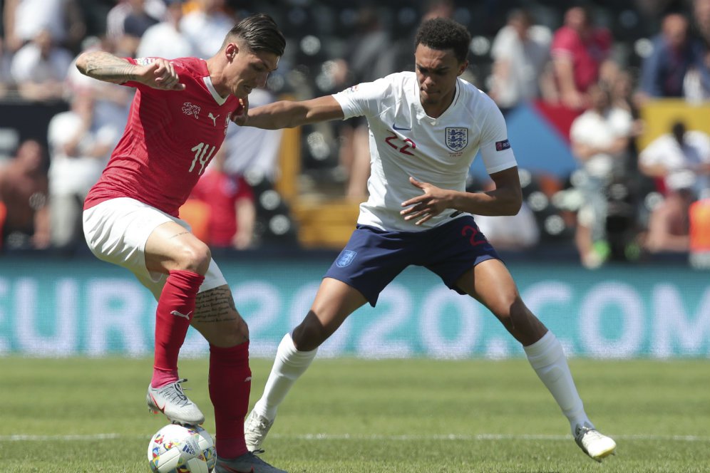 Trent Alexander-Arnold Dinilai Jauh lebih Baik Ketimbang Wan-Bissaka