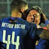 Ada sang Ayah di Balik Permainan Impresif Arthur Cunha Saat Menghajar Persib