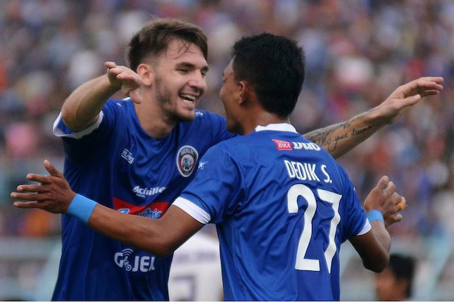 Arema FC: Pavel Smolyachenko Minim Jam Terbang