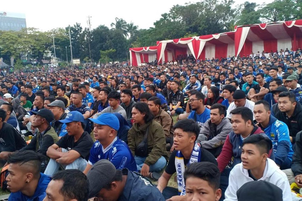 Sulit Hadirkan Suporter di Sisa BRI Liga 1 2021/2022, PT LIB Siapkan Opsi Lain