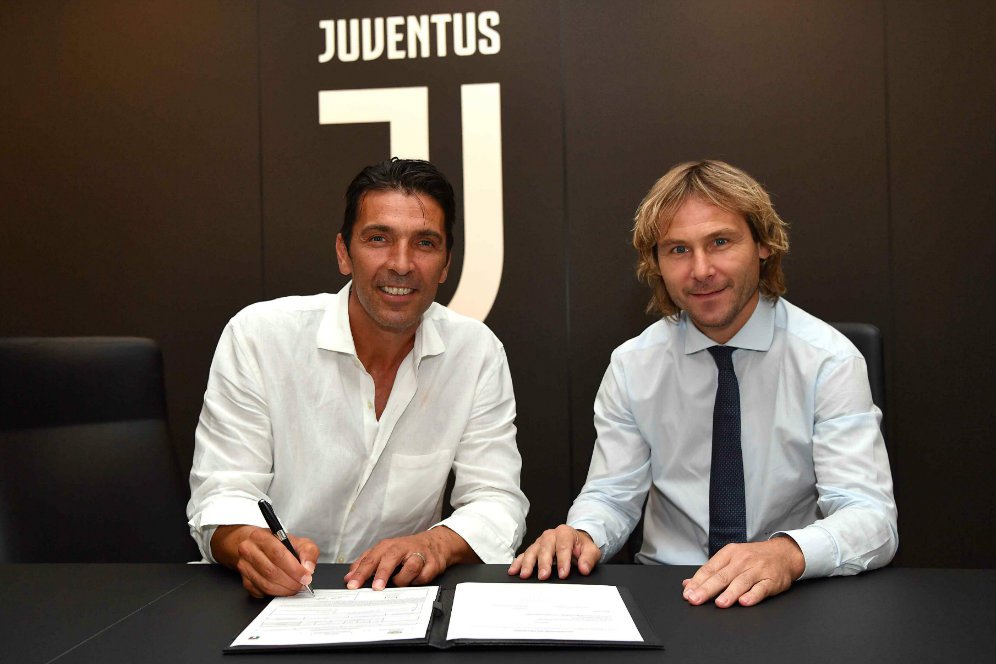 Gianluigi Buffon Resmi Kembali ke Pelukan Juventus