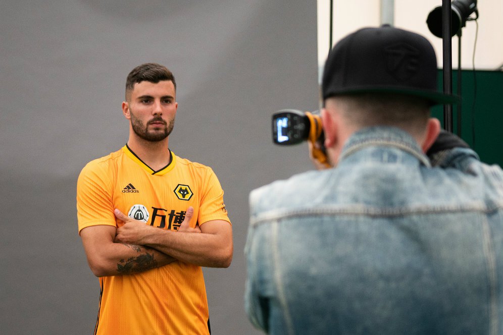 Tinggalkan AC Milan, Patrick Cutrone Resmi Gabung Wolverhampton