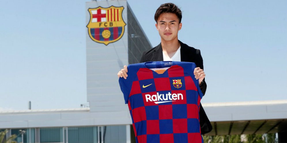Hiroki Abe resmi bergabung dengan Barcelona (c) FCB