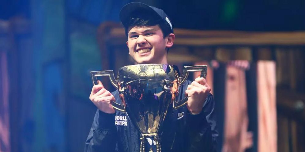 Remaja 16 Tahun Raup Rp42 Miliar Berkat Fortnite