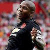 Manchester United Imbang, Ashley Young Hanya Bisa Menyesal