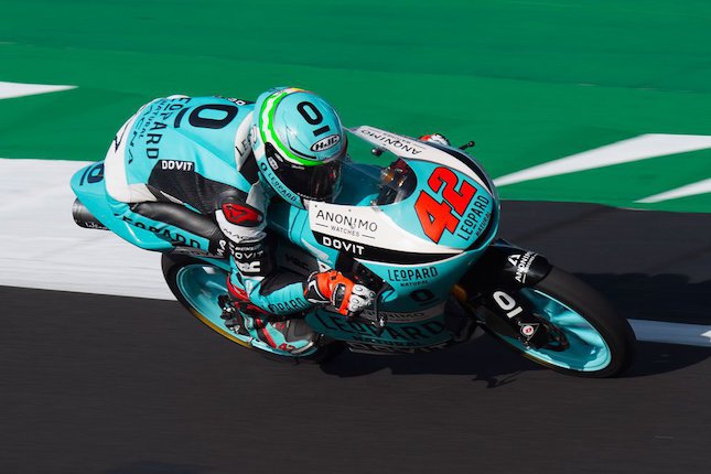 Hasil Balap Moto3 Inggris: Marcos Ramirez Rebut Kemenangan Kedua Hasil Balap Moto3 Inggris: Marcos Ramirez Rebut Kemenangan Kedua