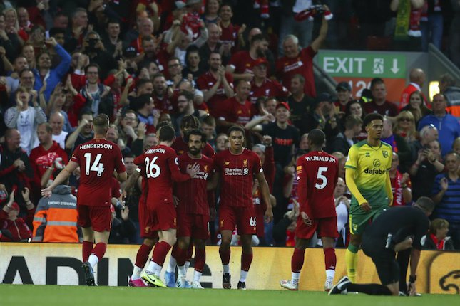 Skuat Liverpool merayakan gol Mohamed Salah ke gawang Norwich, Sabtu (10/08/2019) (c) AP Photo
