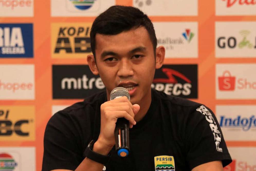 Jadi Starter Lawan Borneo FC, Abdul Aziz Siap Balas Kepercayaan dari Pelatih Persib