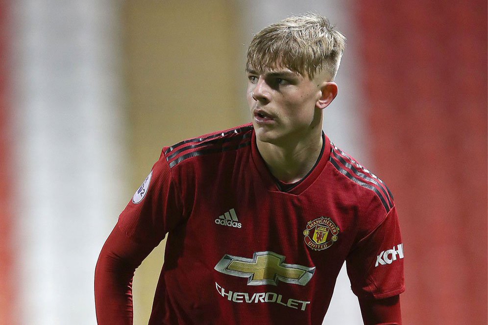 Luke Shaw Cedera, Solskjaer Orbitkan Pemain Muda Ini?