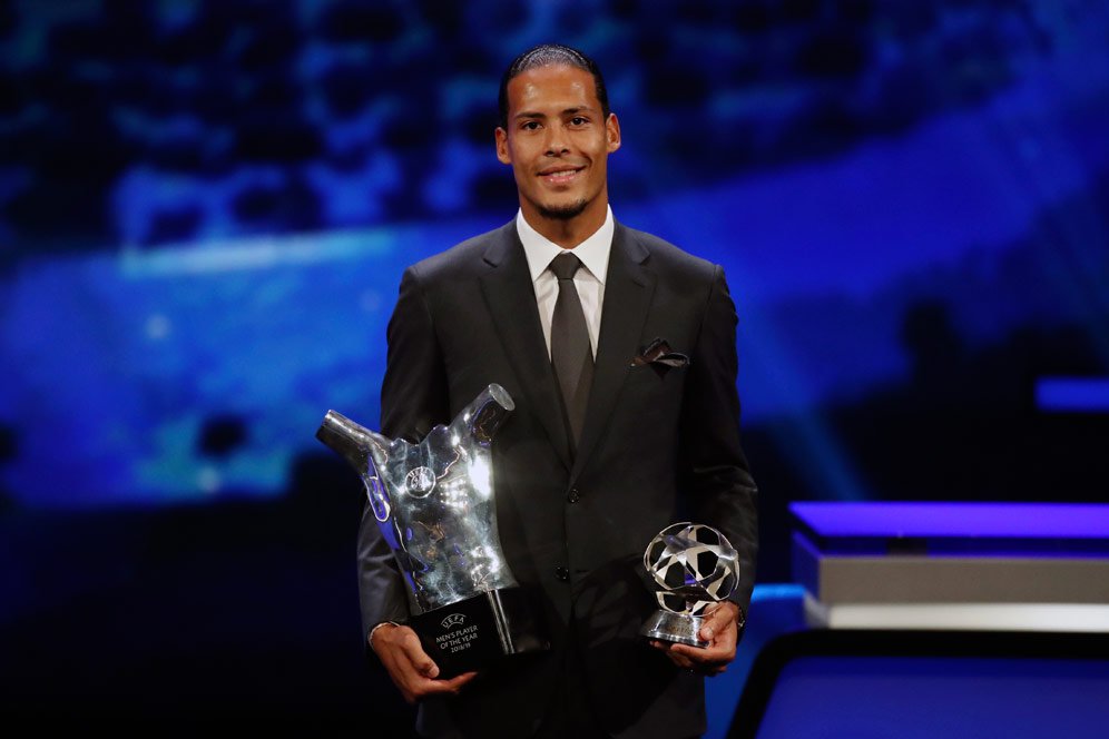 Virgil van Dijk Dinilai Layak Menangkan Ballon d'Or