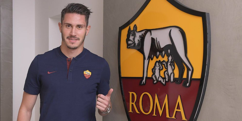 Gagal Datangkan Lovren, Roma Resmi Rekrut Bek Turki