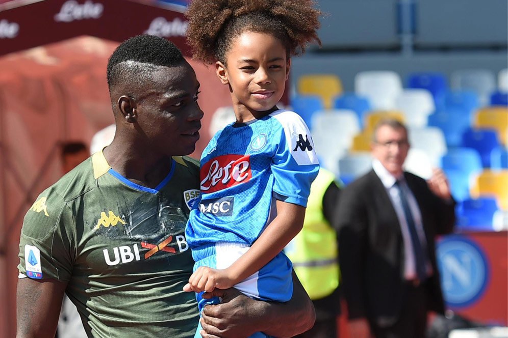 Cerita Mario Balotelli: Cetak Gol Saat Anaknya Pakai Jersey Napoli